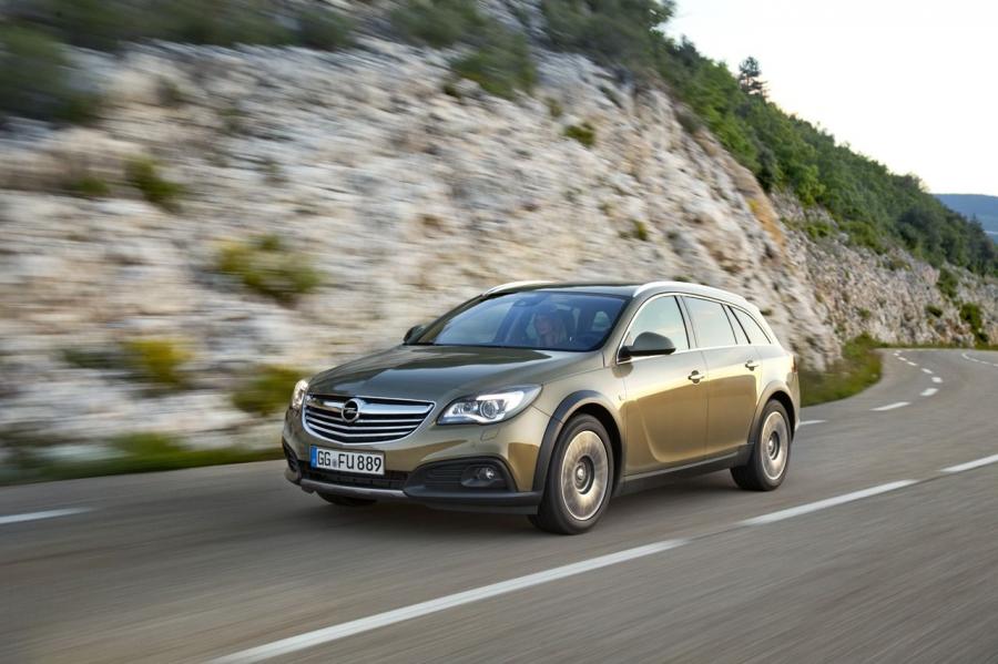  Opel Insignia Country Tourer 2013 года  (фото 21 из 26)